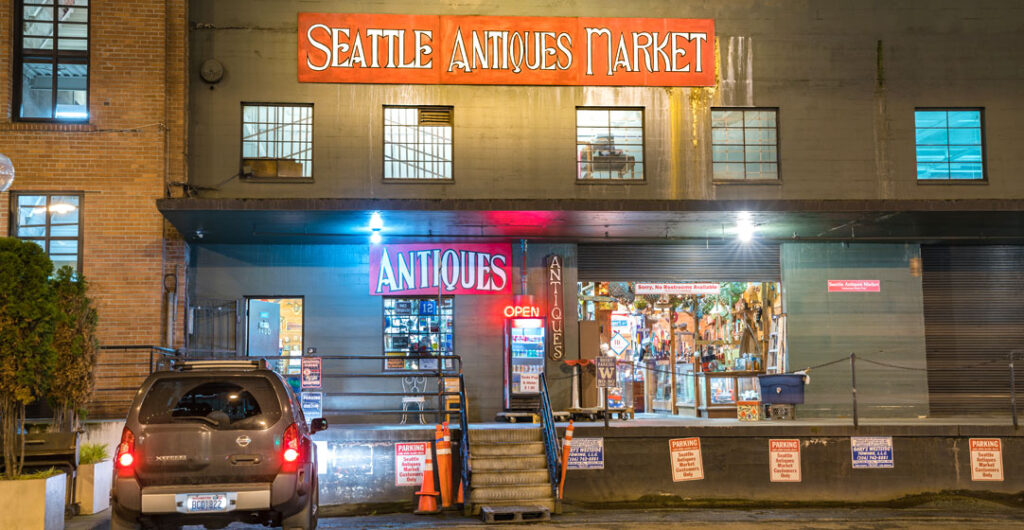 Seattle Antiques Market Oliver Perez Dreamstime.com