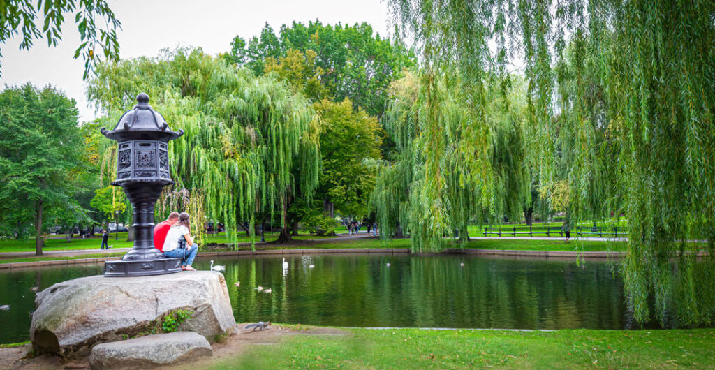 Boston treats couples to plenty of gorgeous greenspaces. 