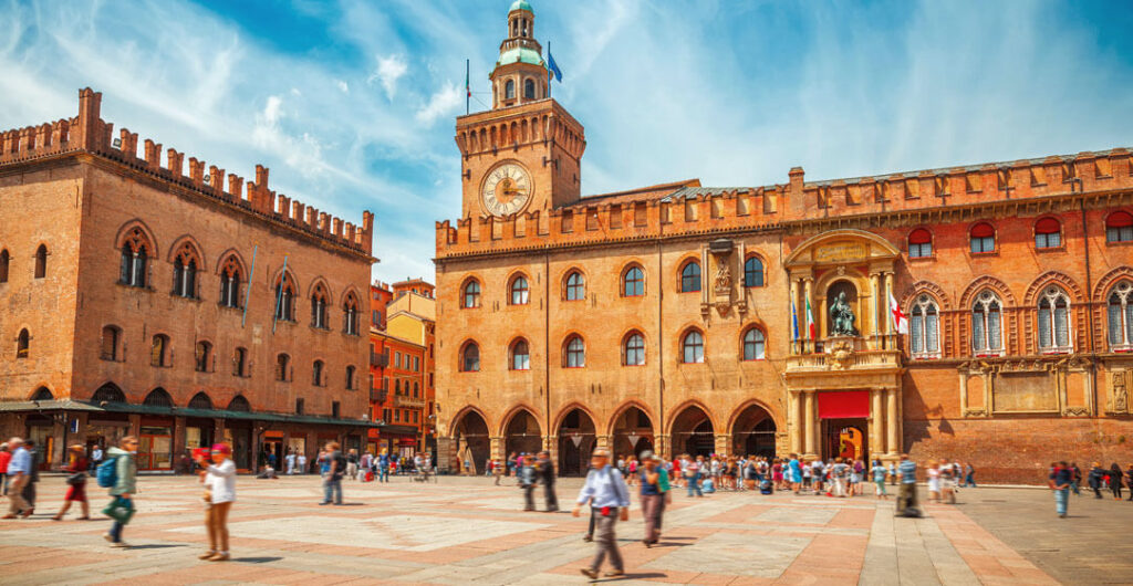 Piazza Maggiore in Bologna old town. By Yasonya/AdobeStock
