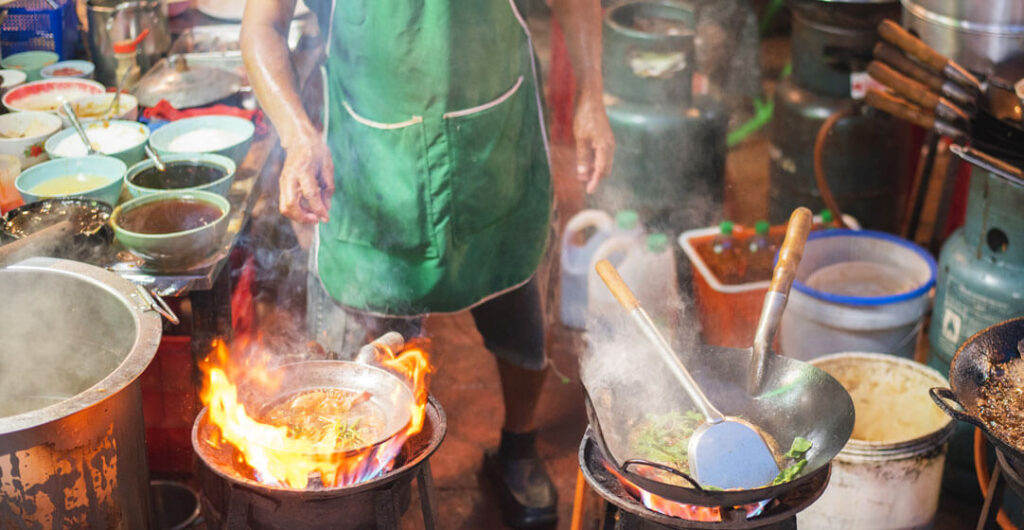 Explore the diverse cuisine of Thailand om a food tour.
