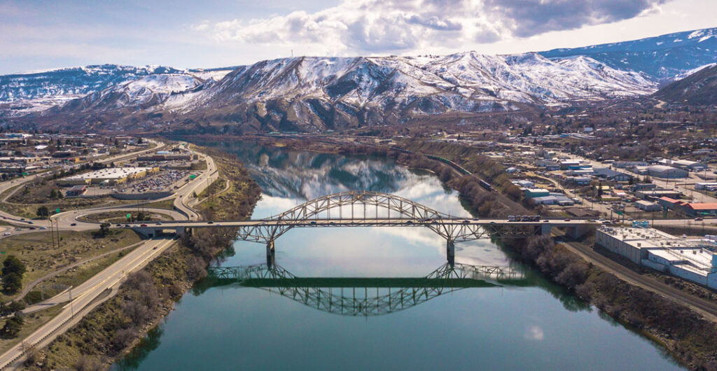 wenatchee bridge Over Columbia River by Myk Crawford AdobeStock