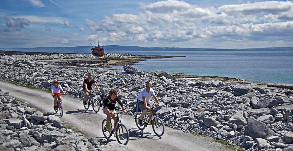 Biking is a great way to take in the scenery while exploring Ireland's beautiful coasts. Photo: Lukasz Warzecha/Failte Ireland