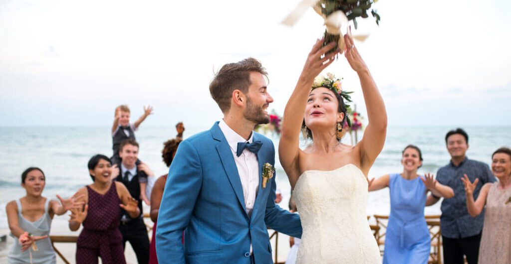 Insurance checklist for newlyweds to update all your policies soon after your wedding day.